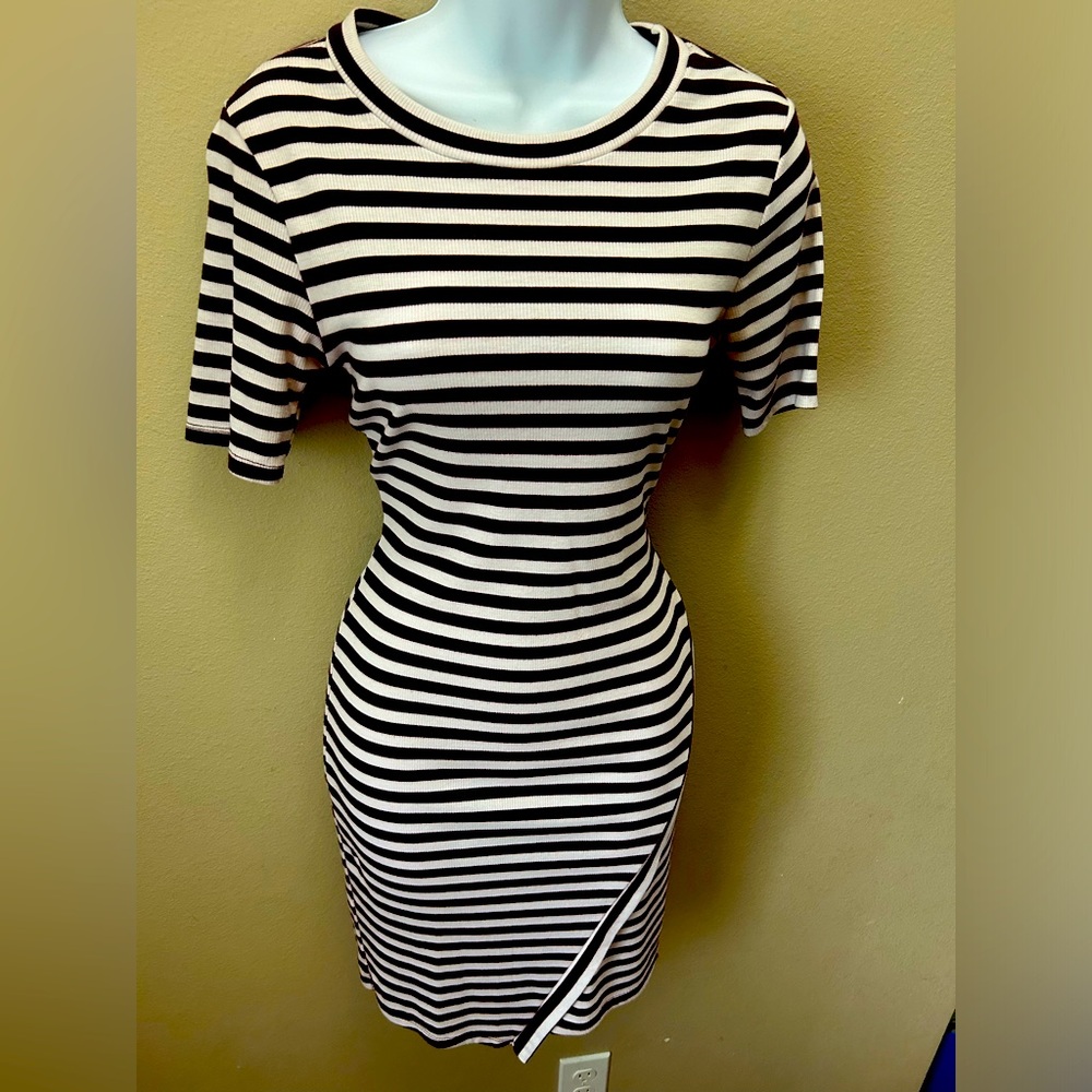 Brown & White striped dress 👗
